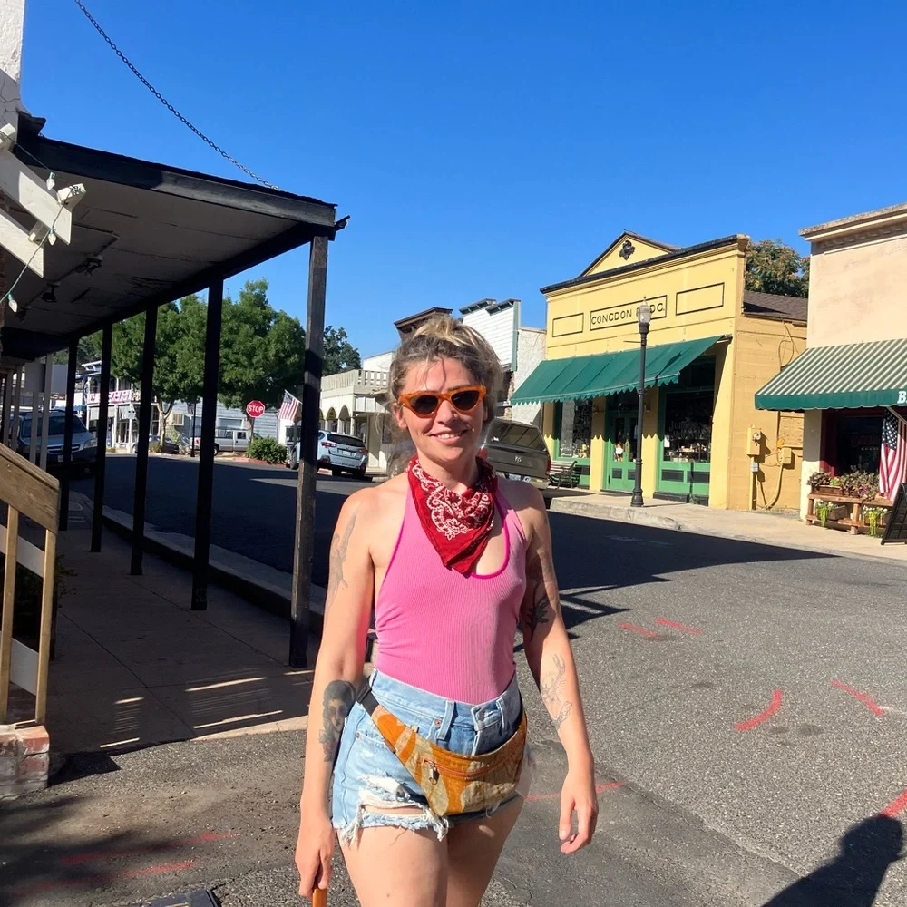 Premium Levi 501 Shorts - Picture 5 of 6